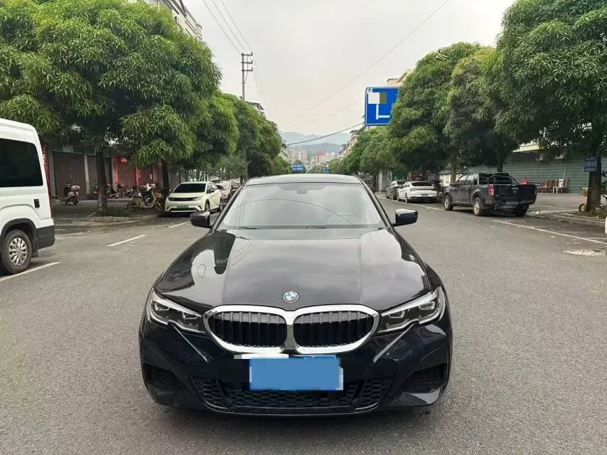 2022 BMW 3 Series 2.0T 156HP L4 8AT,autocango,china used car exporter,china ev exporter,chinese used car exporter,chinese used ev exporter