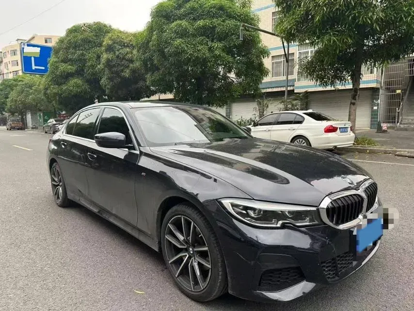 2022 BMW 3 Series 2.0T 156HP L4 8AT,autocango,china used car exporter,china ev exporter,chinese used car exporter,chinese used ev exporter