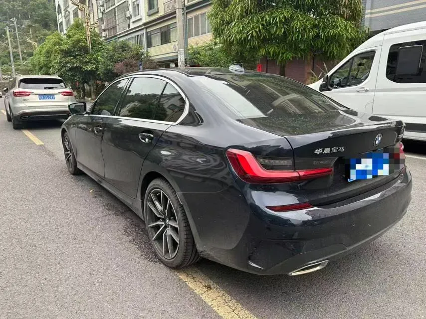 2022 BMW 3 Series 2.0T 156HP L4 8AT,autocango,china used car exporter,china ev exporter,chinese used car exporter,chinese used ev exporter