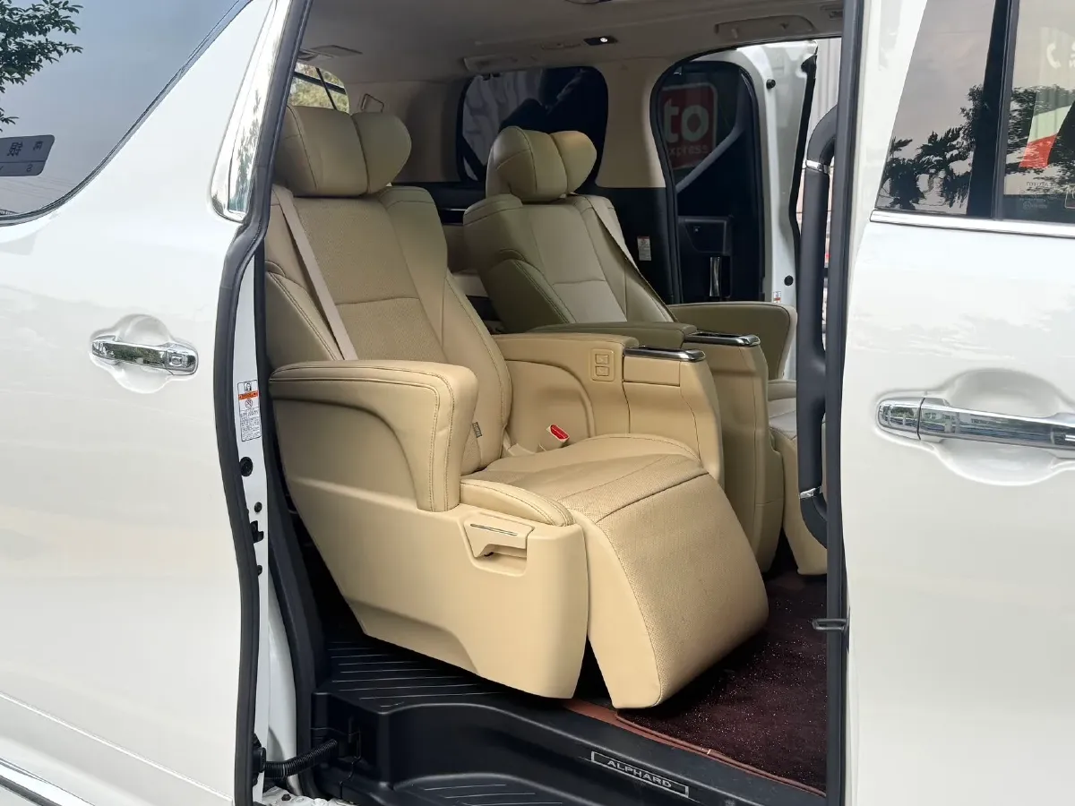 2015 Toyota Alphard 3.5L 275HP V6 6AT,autocango,china used car exporter,china ev exporter,chinese used car exporter,chinese used ev exporter