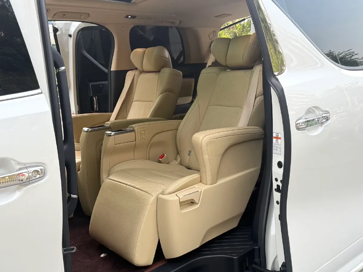 2015 Toyota Alphard 3.5L 275HP V6 6AT,autocango,china used car exporter,china ev exporter,chinese used car exporter,chinese used ev exporter