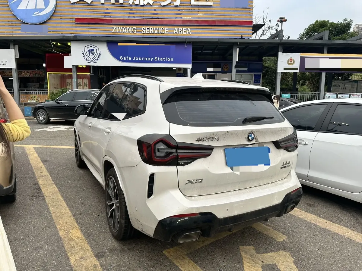 2023 BMW X3 2.0T 245HP L4 8AT,autocango,china used car exporter,china ev exporter,chinese used car exporter,chinese used ev exporter