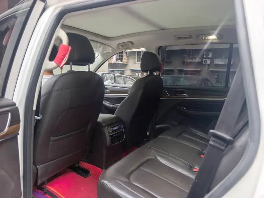 2019 Roewe RX8 2.0T 222HP L4 6AT,autocango,china used car exporter,china ev exporter,chinese used car exporter,chinese used ev exporter