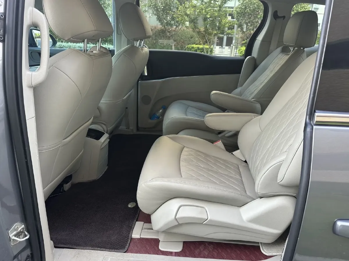 2021 Buick GL8 2.0T 237HP L4 9AT,autocango,china used car exporter,china ev exporter,chinese used car exporter,chinese used ev exporter