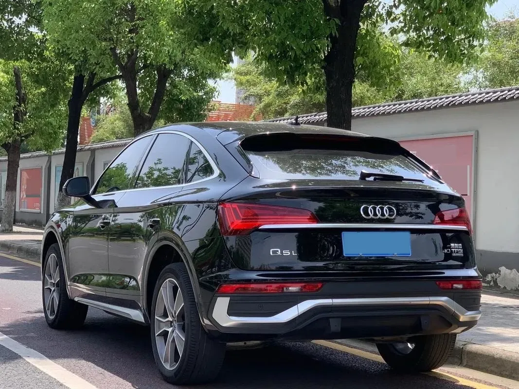 2024 Audi Q5L 2.0T 245HP L4 7DCT,autocango,china used car exporter,china ev exporter,chinese used car exporter,chinese used ev exporter