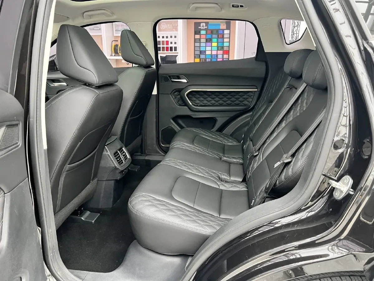 2020 Haval H6 1.5T 169HP L4 7DCT,autocango,china used car exporter,china ev exporter,chinese used car exporter,chinese used ev exporter