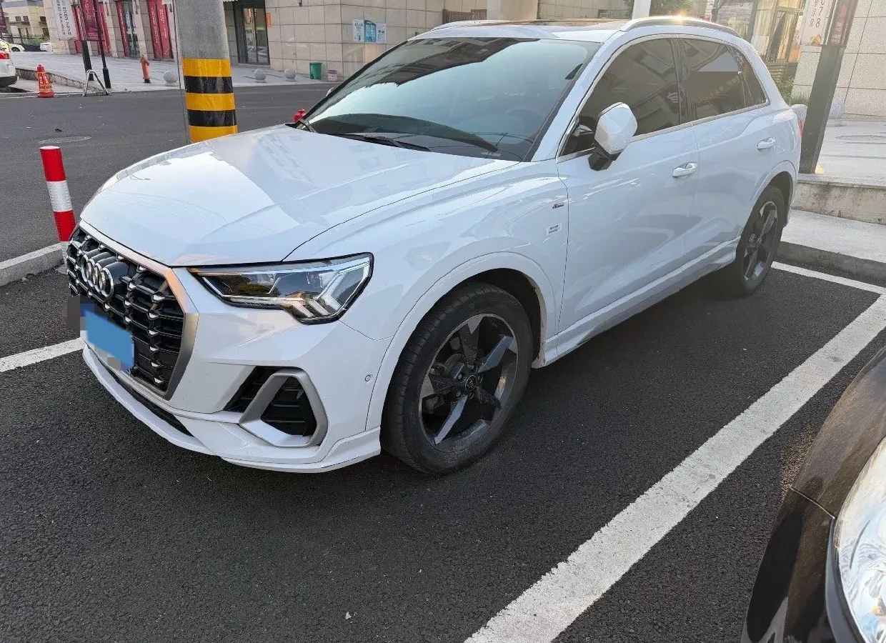 2022 Audi Q3 1.4T 150HP L4 7DCT,autocango,china used car exporter,china ev exporter,chinese used car exporter,chinese used ev exporter