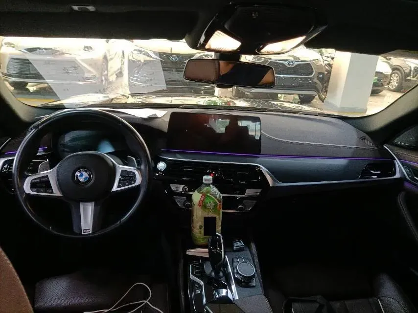 2021 BMW 5 Series 2.0T 252HP L4 8AT,autocango,china used car exporter,china ev exporter,chinese used car exporter,chinese used ev exporter