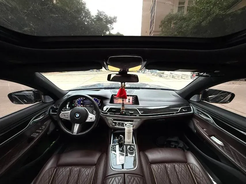 2019 BMW 7 Series 3.0T 340HP L6 8AT,autocango,china used car exporter,china ev exporter,chinese used car exporter,chinese used ev exporter
