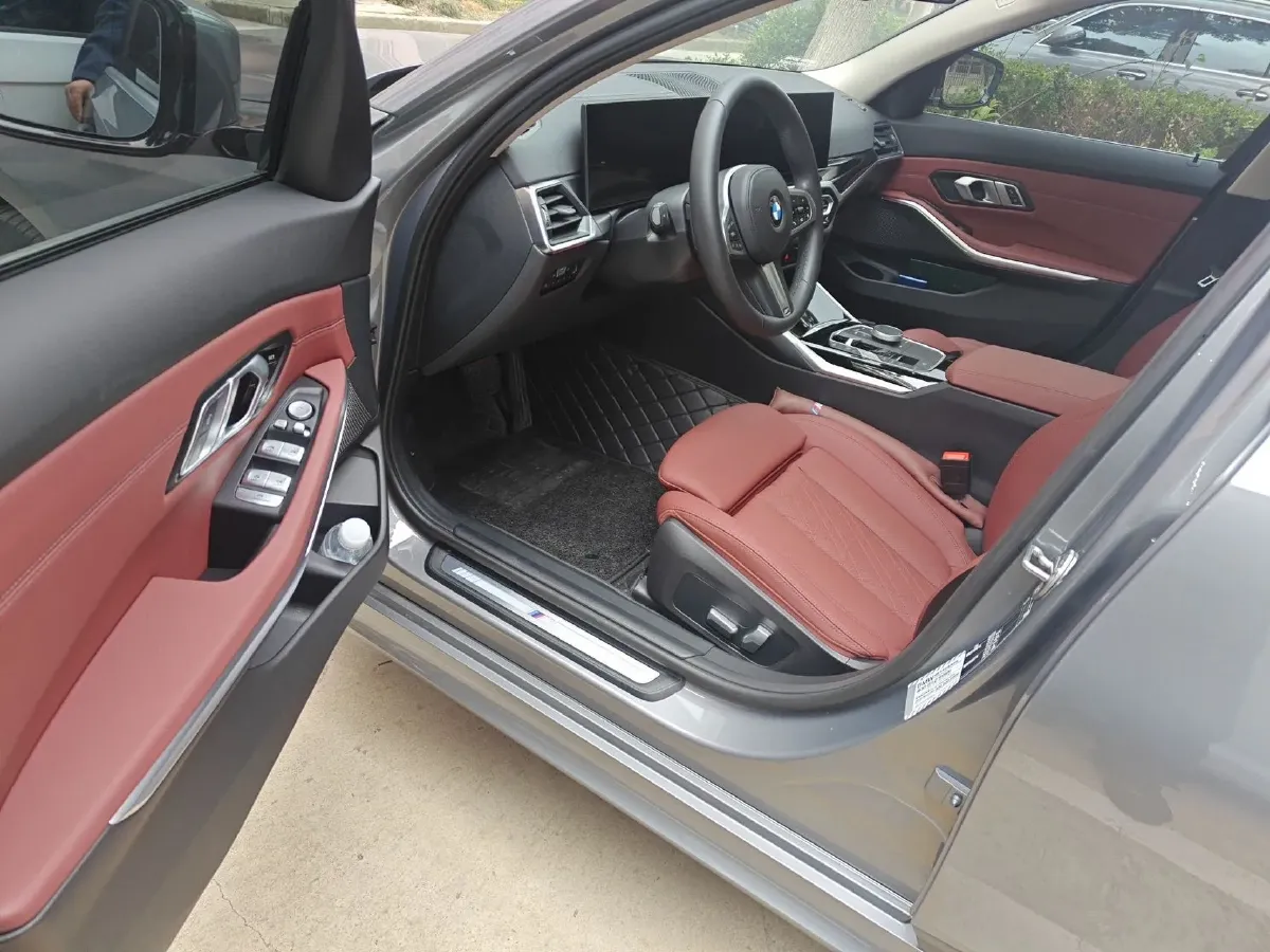 2023 BMW 3 Series 2.0T 156HP L4 8AT,autocango,china used car exporter,china ev exporter,chinese used car exporter,chinese used ev exporter