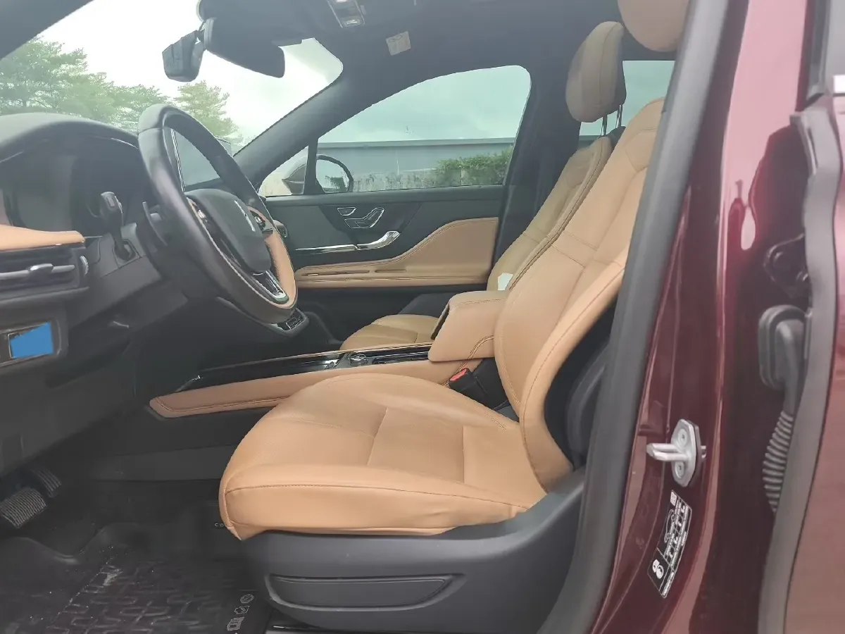 2022 Lincoln Corsair 2.0T 245HP L4 8AT,autocango,china used car exporter,china ev exporter,chinese used car exporter,chinese used ev exporter