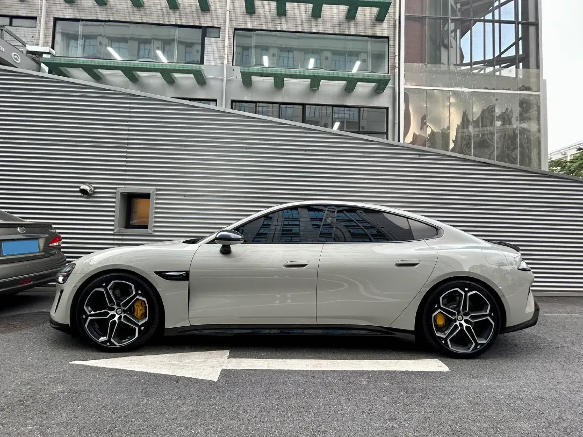 2024 MI SU7 BEV 73.6KWH,autocango,china used car exporter,china ev exporter,chinese used car exporter,chinese used ev exporter