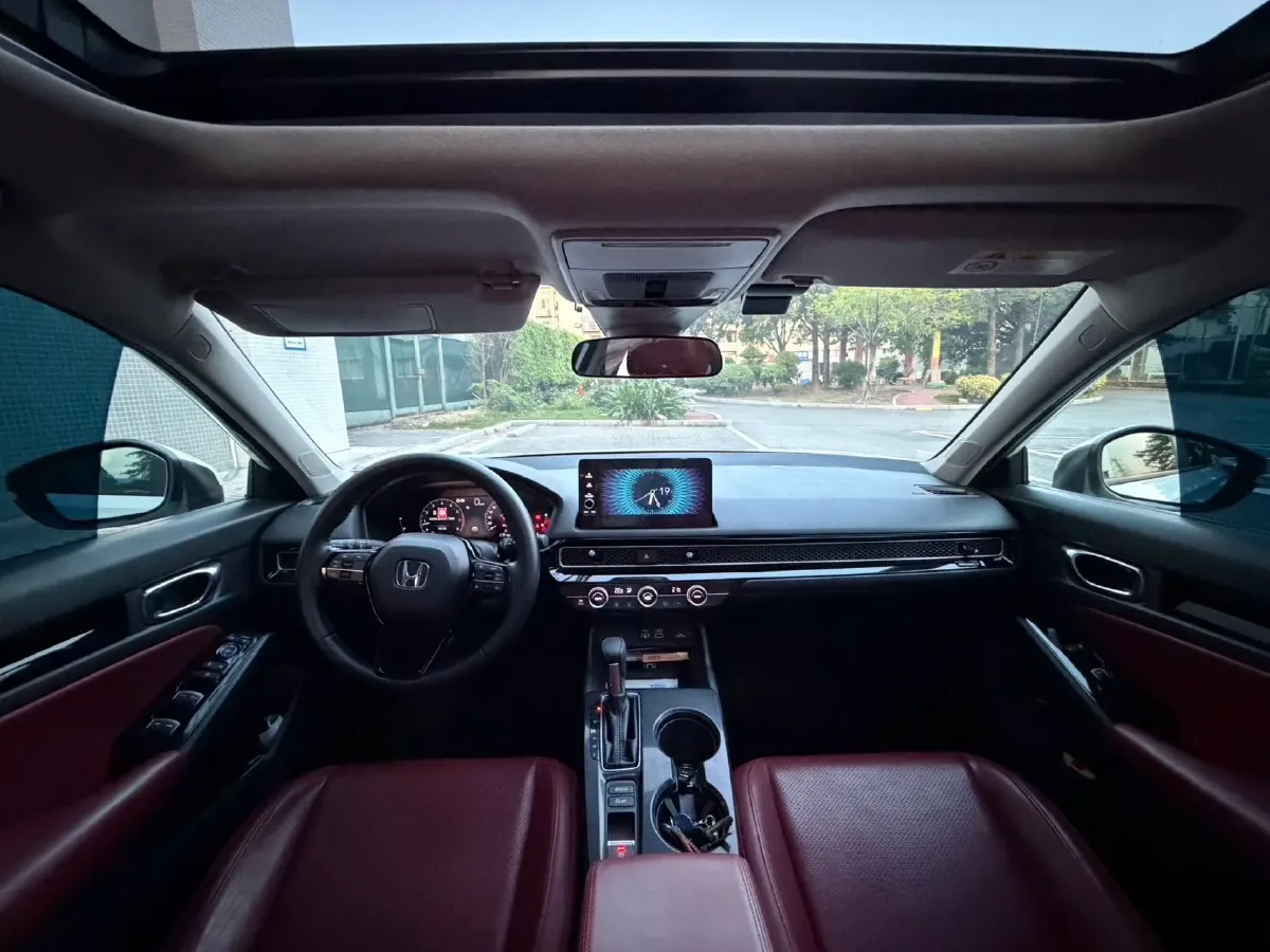 2025 Honda Civic 1.5T 182HP L4 CVT,autocango,china used car exporter,china ev exporter,chinese used car exporter,chinese used ev exporter