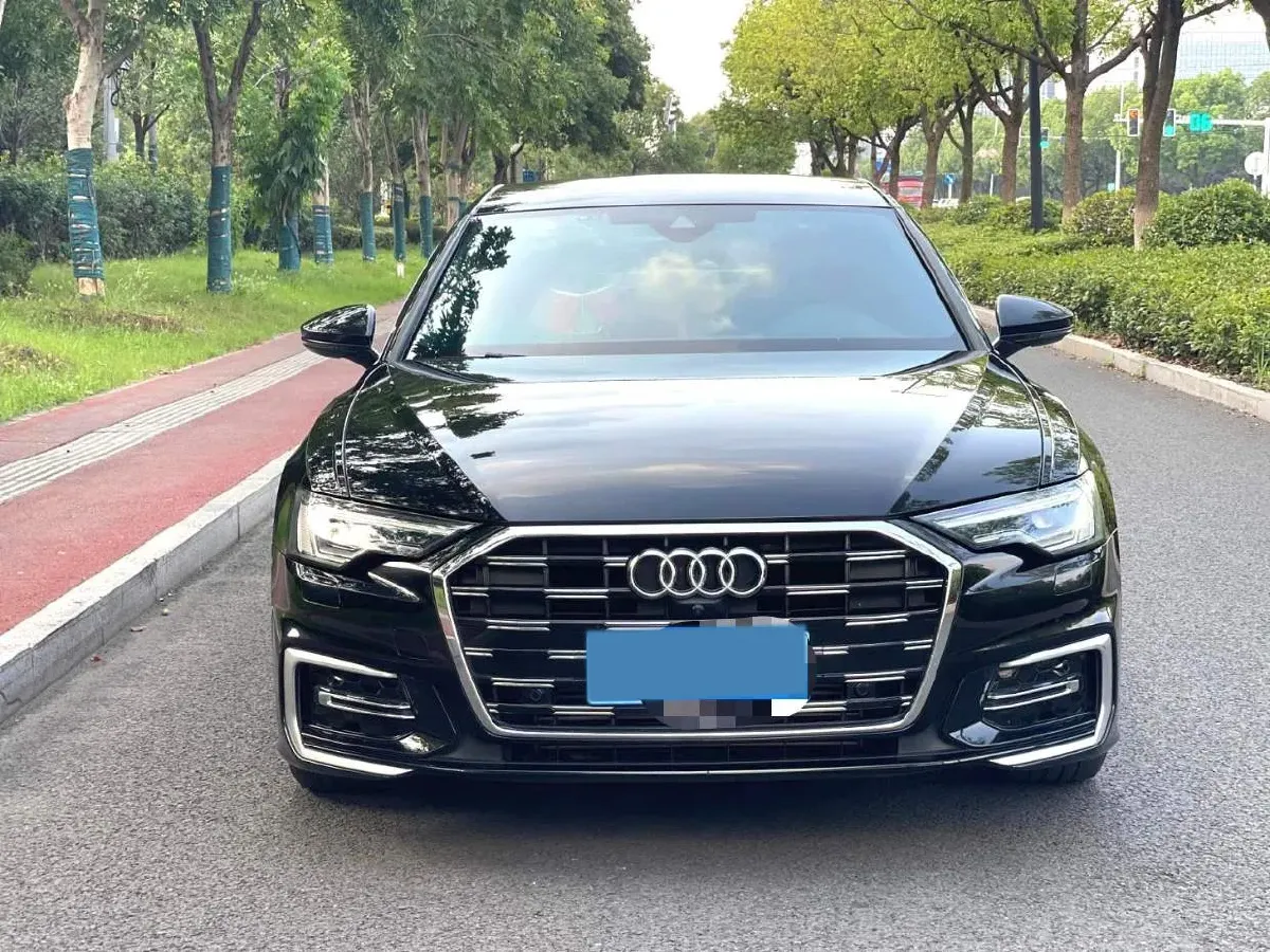 2023 Audi A6L 2.0T 245HP L4 7DCT,autocango,china used car exporter,china ev exporter,chinese used car exporter,chinese used ev exporter