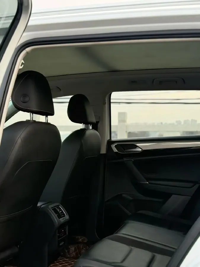 2020 Volkswagen Tayron 2.0T 186HP L4 7DCT,autocango,china used car exporter,china ev exporter,chinese used car exporter,chinese used ev exporter