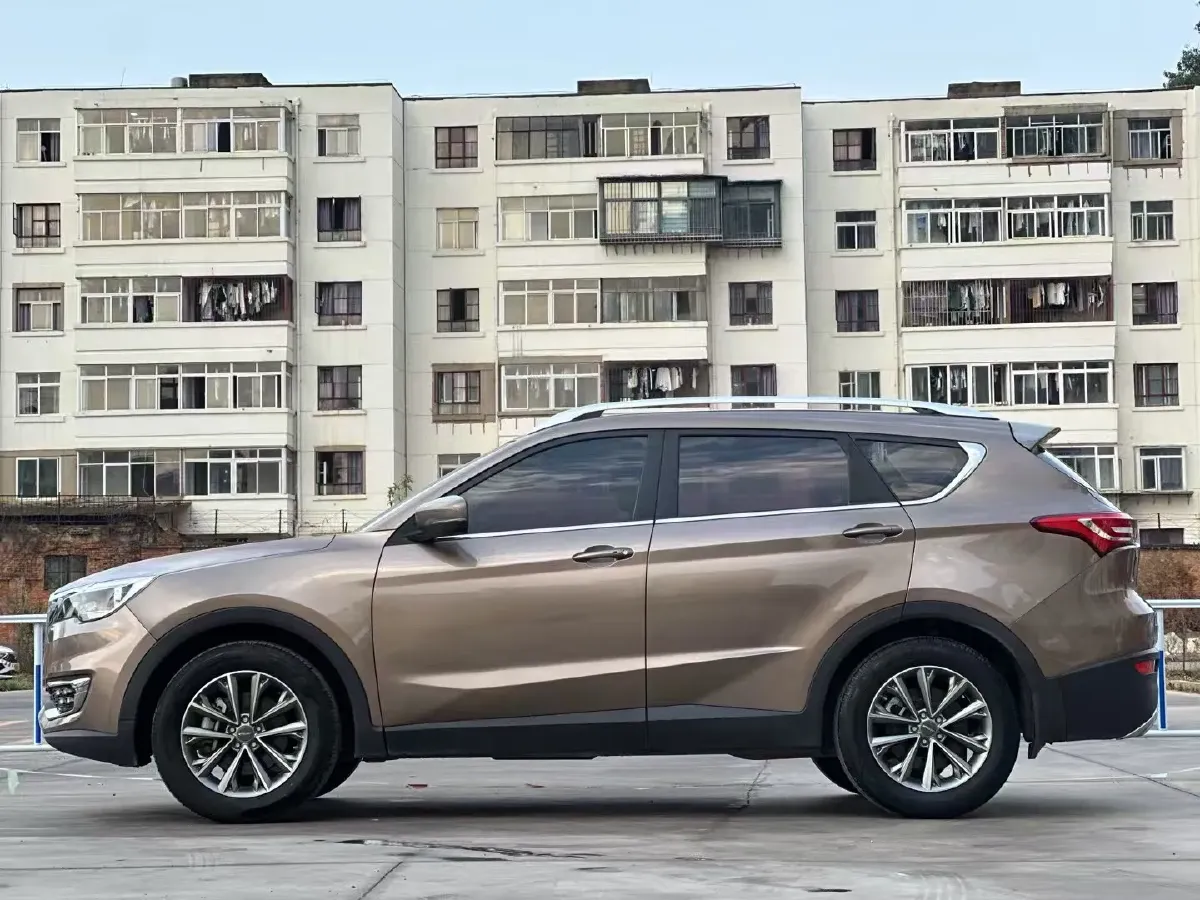 2018 SWM X7 1.8L 137HP L4 5MT,autocango,china used car exporter,china ev exporter,chinese used car exporter,chinese used ev exporter