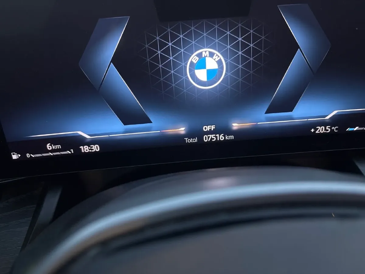 2024 BMW 5 Series 2.0T 258HP L4 8AT,autocango,china used car exporter,china ev exporter,chinese used car exporter,chinese used ev exporter