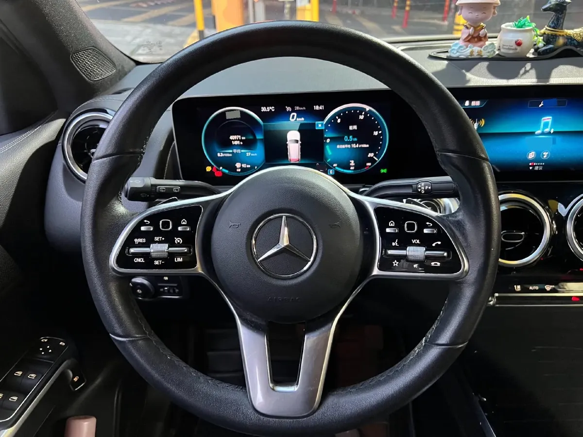 2020 Mercedes-Benz GLB Class 1.3T 136HP L4 7DCT,autocango,china used car exporter,china ev exporter,chinese used car exporter,chinese used ev exporter