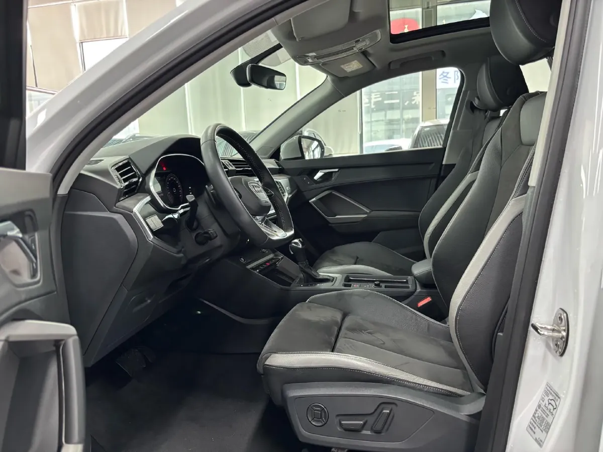 2022 Audi Q3 1.4T 150HP L4 7DCT,autocango,china used car exporter,china ev exporter,chinese used car exporter,chinese used ev exporter