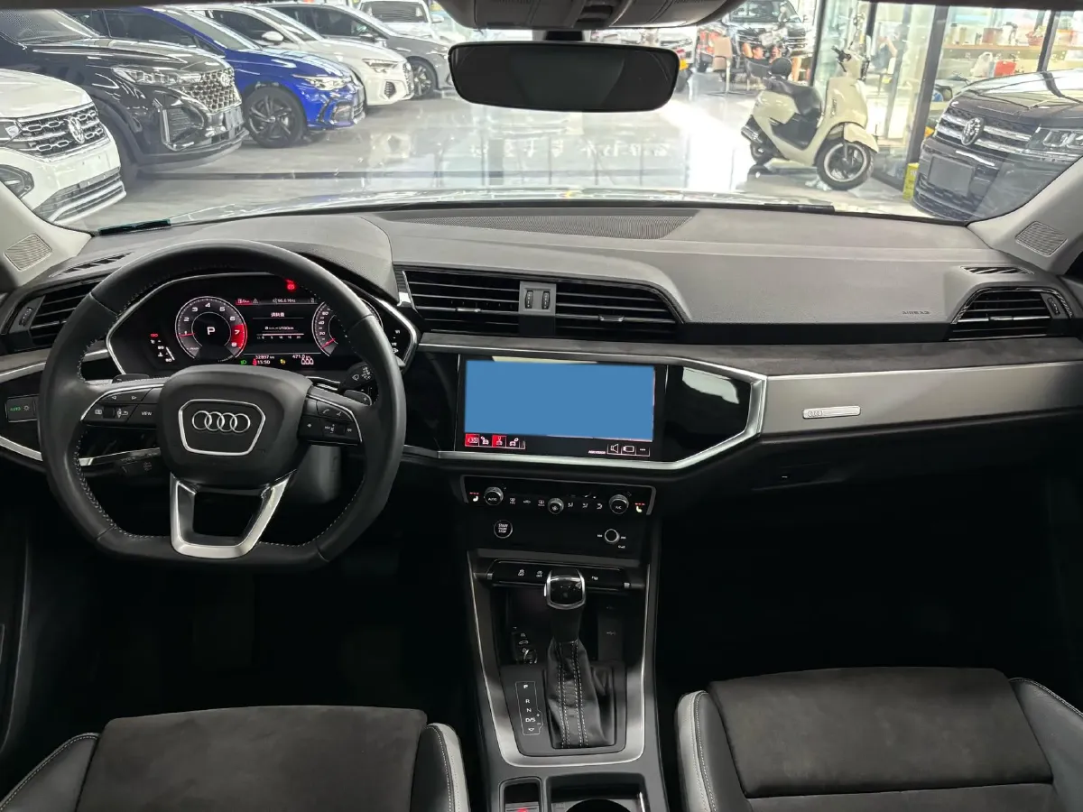 2022 Audi Q3 1.4T 150HP L4 7DCT,autocango,china used car exporter,china ev exporter,chinese used car exporter,chinese used ev exporter