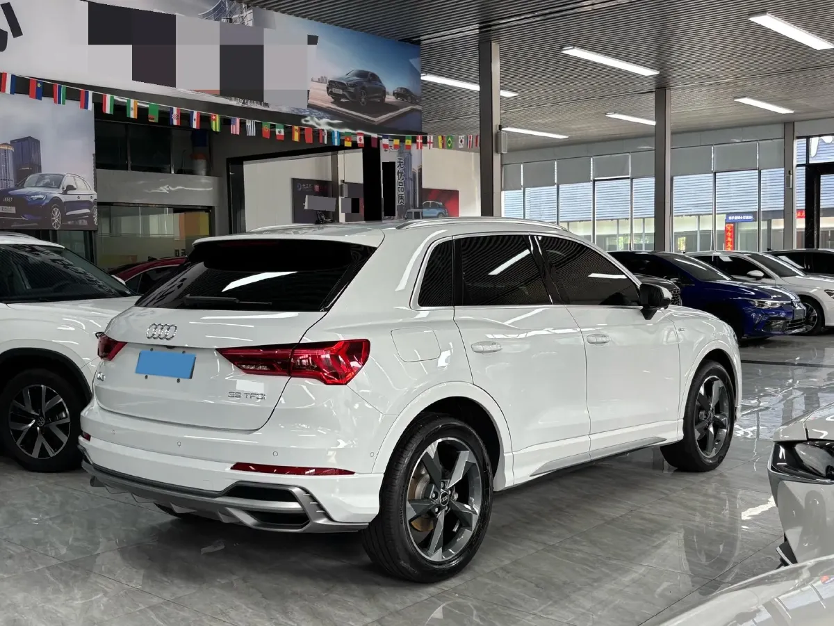 2022 Audi Q3 1.4T 150HP L4 7DCT,autocango,china used car exporter,china ev exporter,chinese used car exporter,chinese used ev exporter