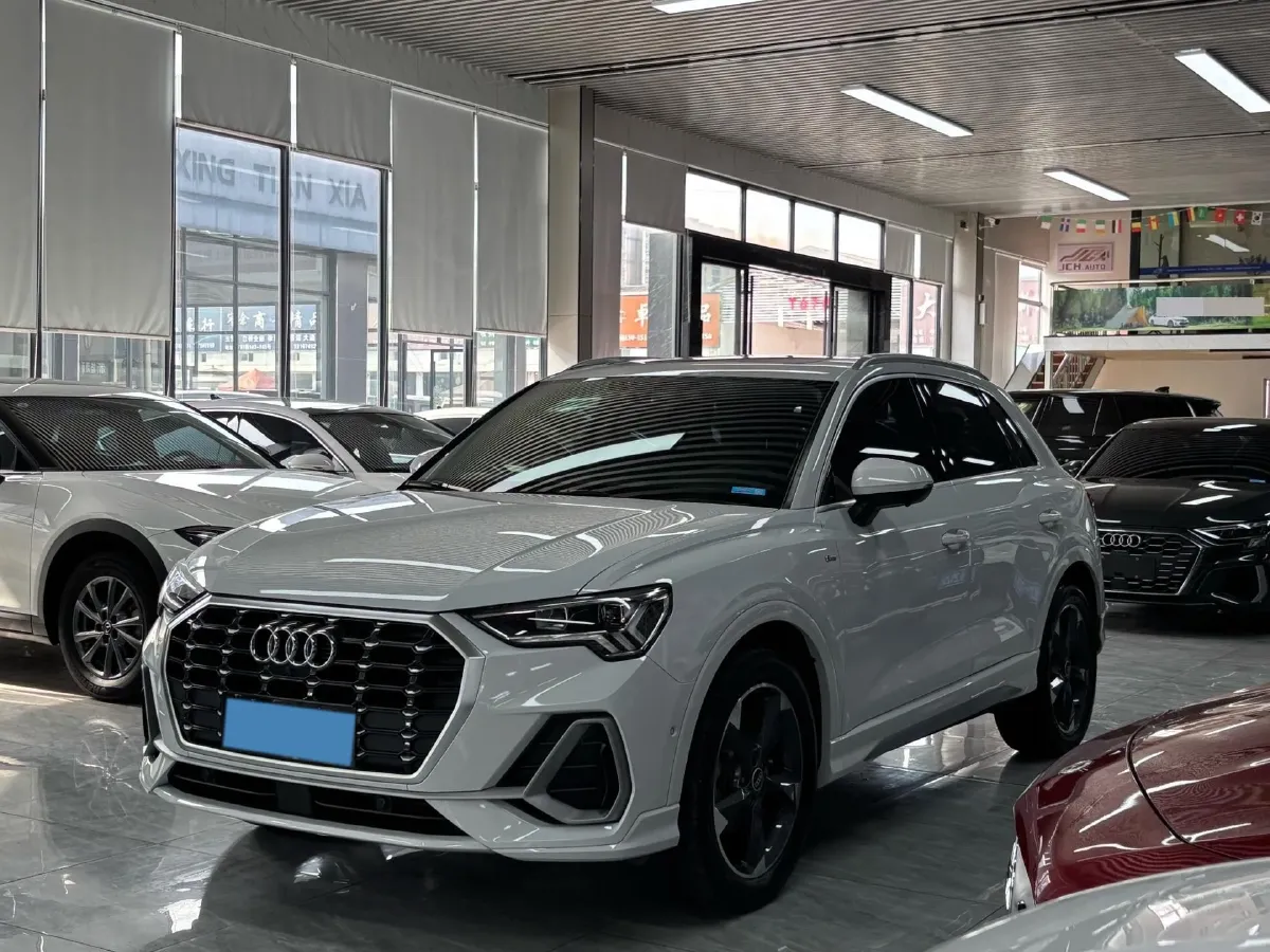 2022 Audi Q3 1.4T 150HP L4 7DCT,autocango,china used car exporter,china ev exporter,chinese used car exporter,chinese used ev exporter