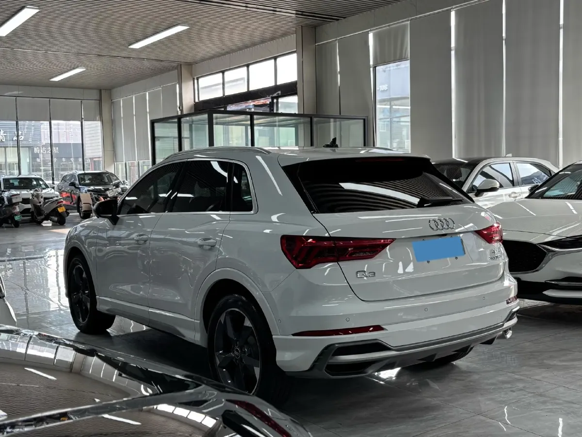 2022 Audi Q3 1.4T 150HP L4 7DCT,autocango,china used car exporter,china ev exporter,chinese used car exporter,chinese used ev exporter