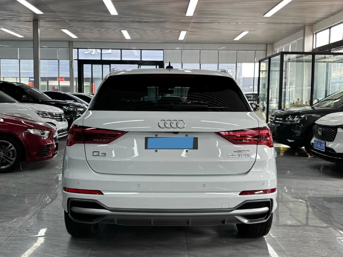 2022 Audi Q3 1.4T 150HP L4 7DCT,autocango,china used car exporter,china ev exporter,chinese used car exporter,chinese used ev exporter
