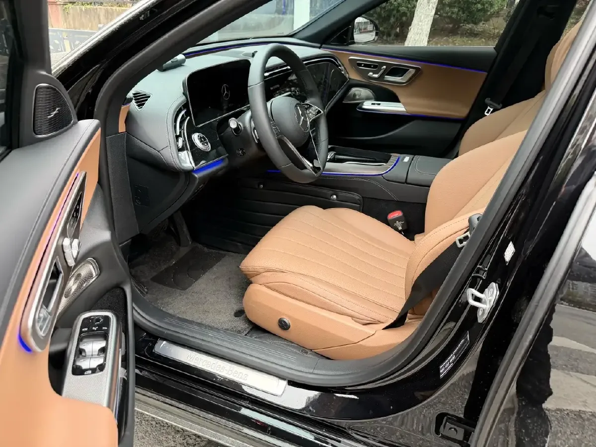 2025 Mercedes-Benz E Class 2.0T 258HP L4 9AT,autocango,china used car exporter,china ev exporter,chinese used car exporter,chinese used ev exporter