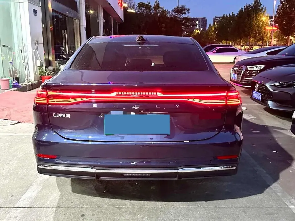 2025 Geely Galaxy A7 1.5L 112HP L4 1DHT PHEV,autocango,china used car exporter,china ev exporter,chinese used car exporter,chinese used ev exporter