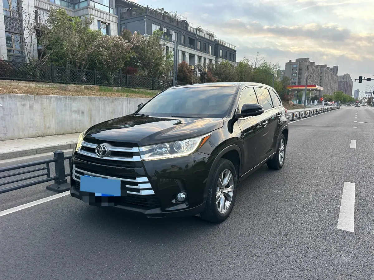 2018 Toyota Highlander 2.0T 220HP L4 6AT,autocango,china used car exporter,china ev exporter,chinese used car exporter,chinese used ev exporter
