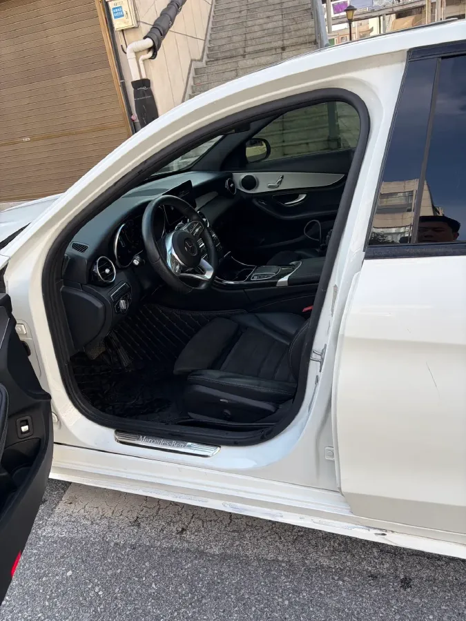 2020 Mercedes-Benz C Class 1.5T 184HP L4 9AT,autocango,china used car exporter,china ev exporter,chinese used car exporter,chinese used ev exporter