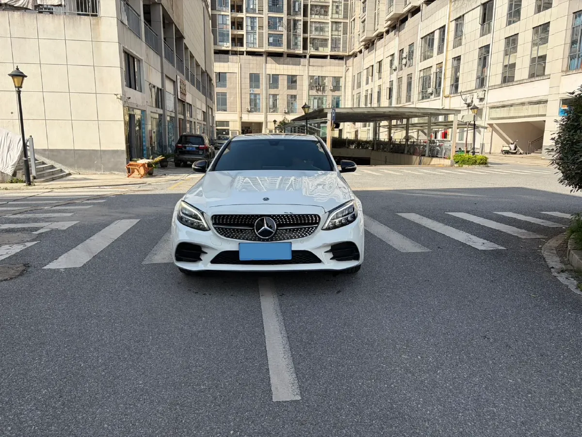 2020 Mercedes-Benz C Class 1.5T 184HP L4 9AT,autocango,china used car exporter,china ev exporter,chinese used car exporter,chinese used ev exporter