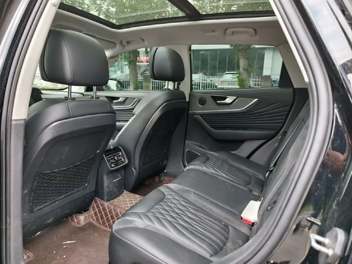 2023 HongQi HS5 2.0T 252HP L4 8AT,autocango,china used car exporter,china ev exporter,chinese used car exporter,chinese used ev exporter