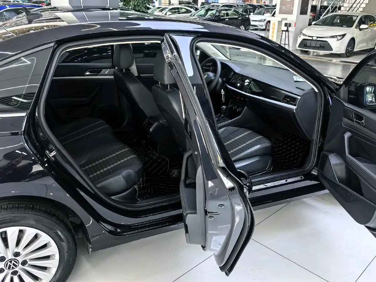 2021 Volkswagen Lavida 1.4T 150HP L4 7DCT,autocango,china used car exporter,china ev exporter,chinese used car exporter,chinese used ev exporter