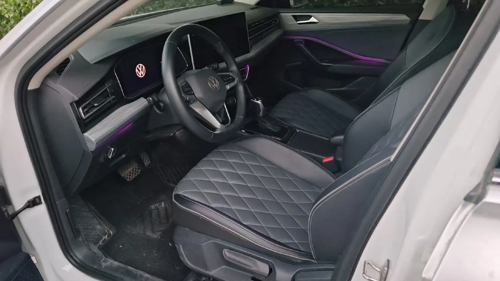 2023 Volkswagen Sagitar 1.5T 160HP L4 7DCT,autocango,china used car exporter,china ev exporter,chinese used car exporter,chinese used ev exporter