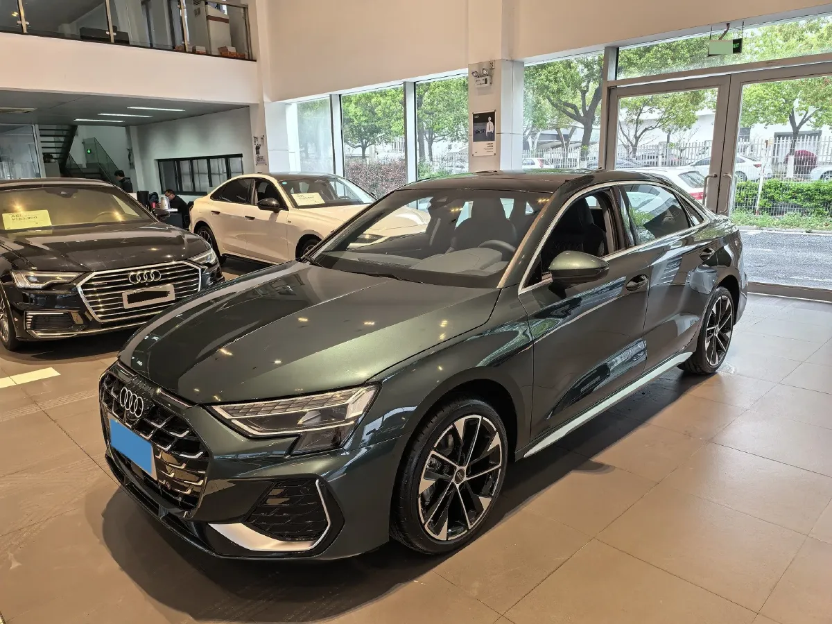 2025 Audi A3 1.5T 160HP L4 7DCT,autocango,china used car exporter,china ev exporter,chinese used car exporter,chinese used ev exporter