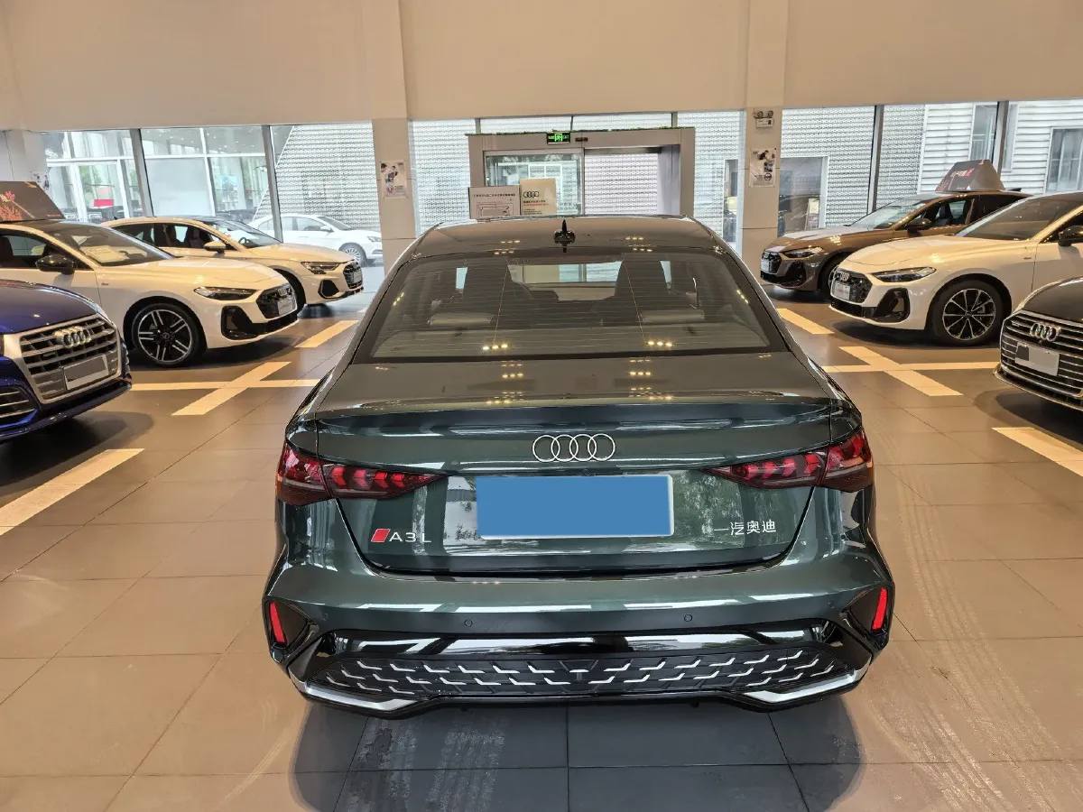 2025 Audi A3 1.5T 160HP L4 7DCT,autocango,china used car exporter,china ev exporter,chinese used car exporter,chinese used ev exporter