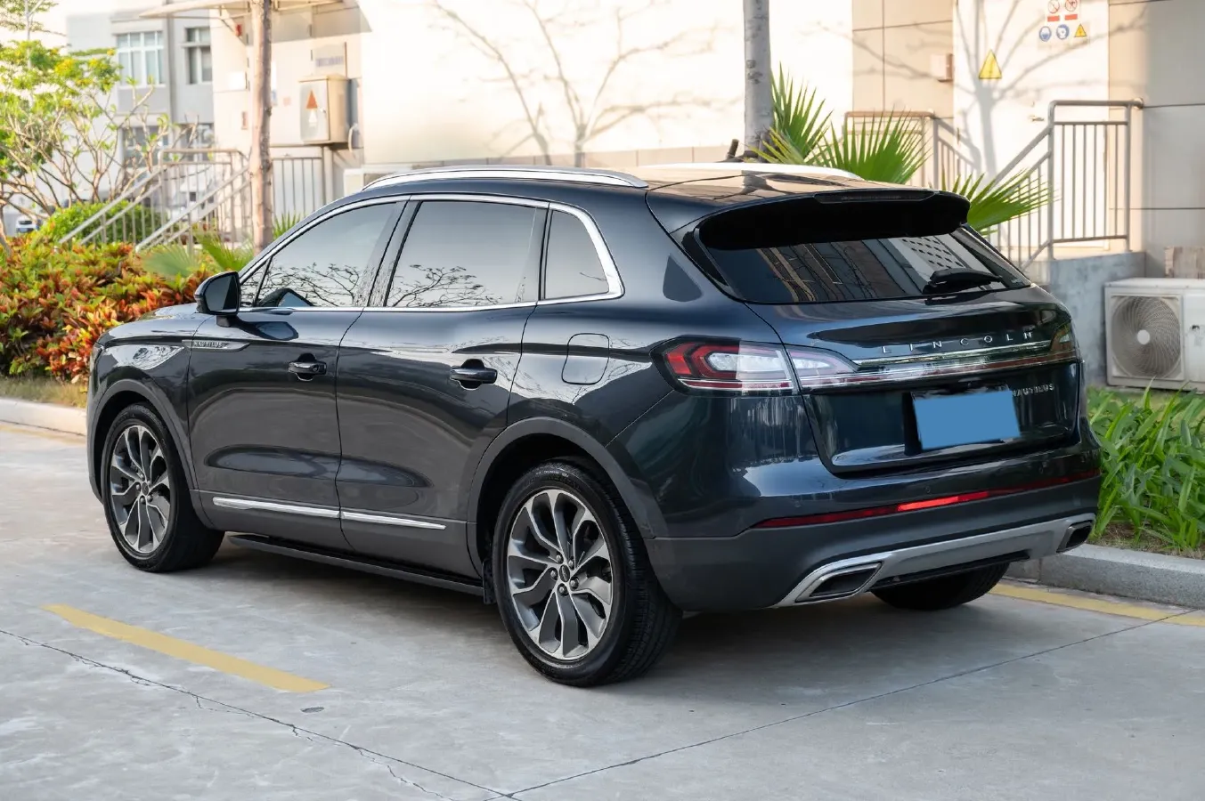 2021 Lincoln Nautilus 2.0T 245HP L4 8AT,autocango,china used car exporter,china ev exporter,chinese used car exporter,chinese used ev exporter
