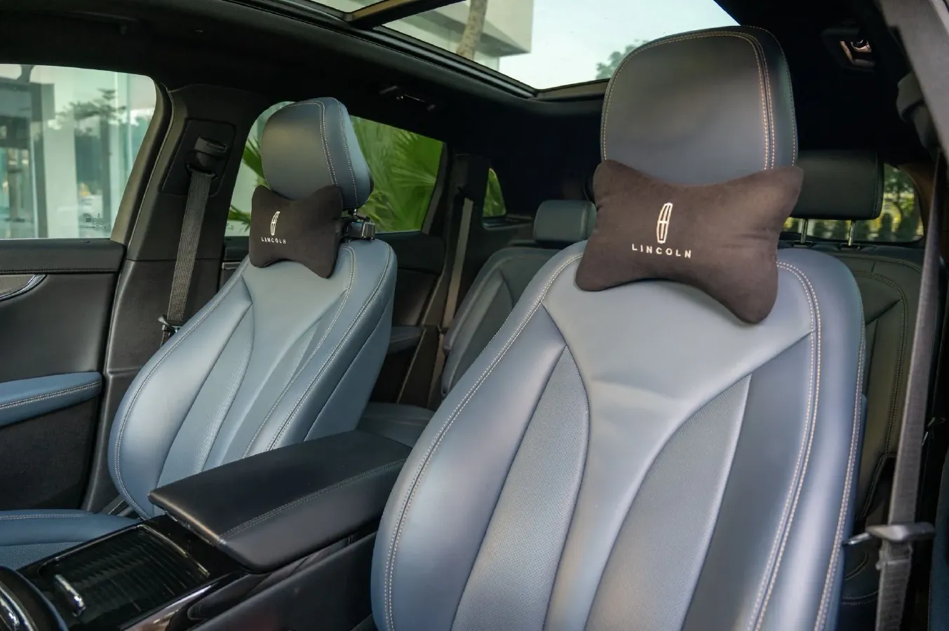 2021 Lincoln Nautilus 2.0T 245HP L4 8AT,autocango,china used car exporter,china ev exporter,chinese used car exporter,chinese used ev exporter