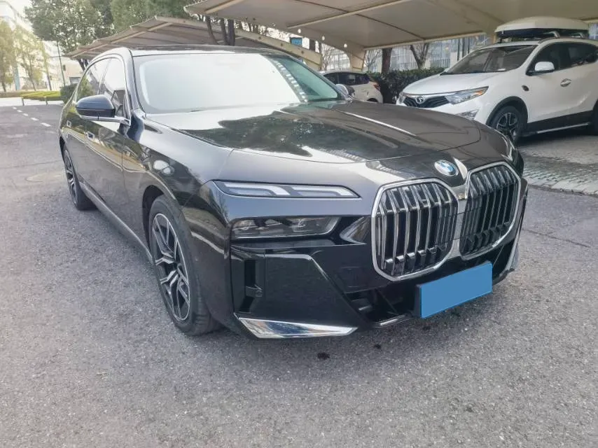 2023 BMW 7 Series 3.0T 272HP L6 8AT,autocango,china used car exporter,china ev exporter,chinese used car exporter,chinese used ev exporter