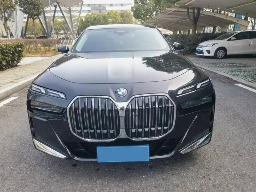 2023 BMW 7 Series 3.0T 272HP L6 8AT,autocango,china used car exporter,china ev exporter,chinese used car exporter,chinese used ev exporter