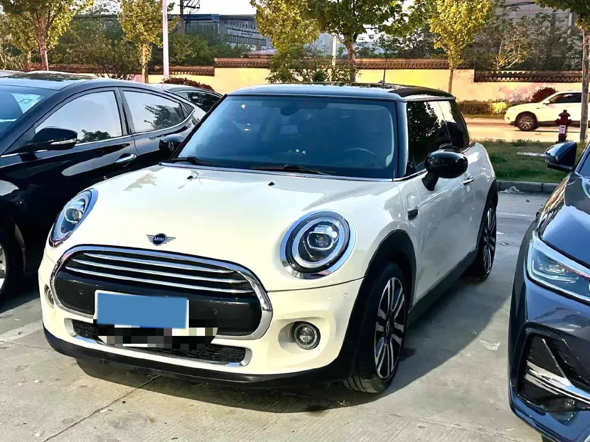 2020 MINI MINI 1.5T 136HP L3 7DCT,autocango,china used car exporter,china ev exporter,chinese used car exporter,chinese used ev exporter