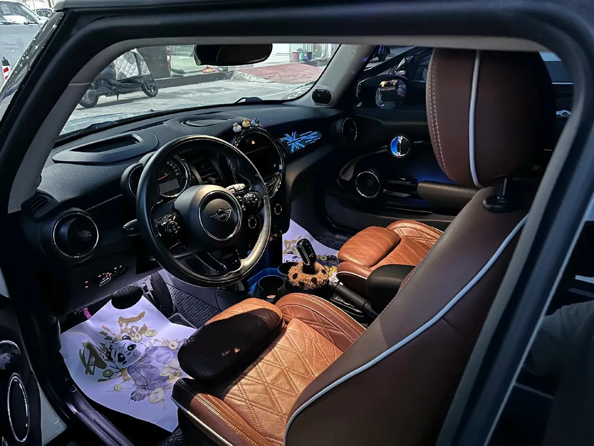 2020 MINI MINI 1.5T 136HP L3 7DCT,autocango,china used car exporter,china ev exporter,chinese used car exporter,chinese used ev exporter