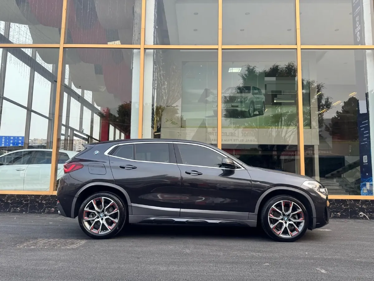 2022 BMW X2 2.0T 192HP L4 7DCT,autocango,china used car exporter,china ev exporter,chinese used car exporter,chinese used ev exporter