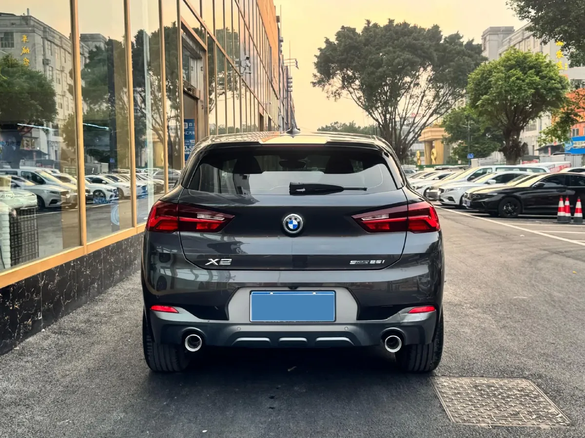 2022 BMW X2 2.0T 192HP L4 7DCT,autocango,china used car exporter,china ev exporter,chinese used car exporter,chinese used ev exporter