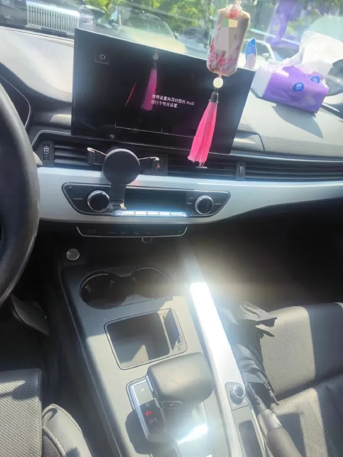 2020 Audi A4L 2.0T 190HP L4 7DCT,autocango,china used car exporter,china ev exporter,chinese used car exporter,chinese used ev exporter