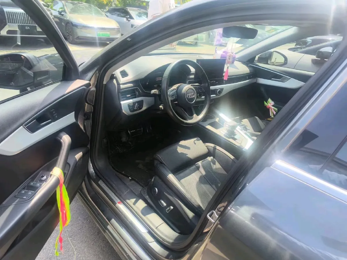 2020 Audi A4L 2.0T 190HP L4 7DCT,autocango,china used car exporter,china ev exporter,chinese used car exporter,chinese used ev exporter