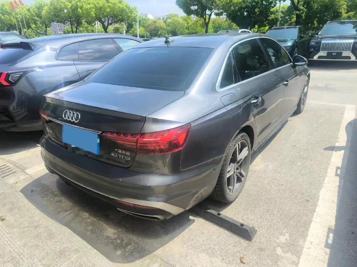 2020 Audi A4L 2.0T 190HP L4 7DCT,autocango,china used car exporter,china ev exporter,chinese used car exporter,chinese used ev exporter