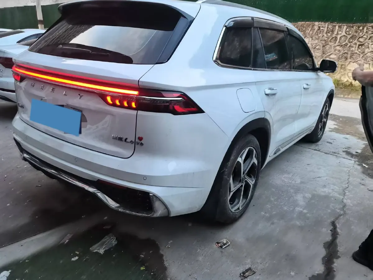 2021 Geely Monjaro 2.0T 218HP L4 7DCT,autocango,china used car exporter,china ev exporter,chinese used car exporter,chinese used ev exporter